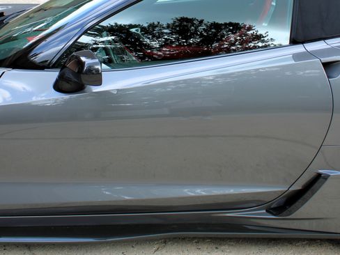 Used 2015 Chevrolet Corvette Z06 w/ 3LZ Preferred Equipment Group RWD image 18