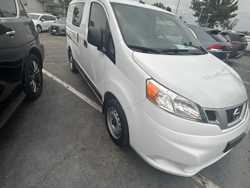Used 2020 Nissan NV200 S w/ Sliding Glass Door Package image 4