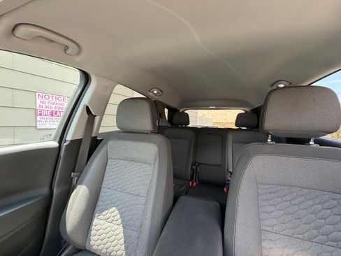 Used 2021 Chevrolet Equinox LT AWD/4WD image 10