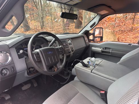 Used 2016 Ford F250 XLT w/ XLT Value Package image 4