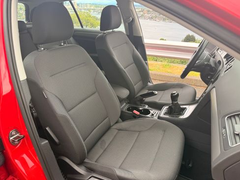 Used 2016 Volkswagen Golf S FWD image 13