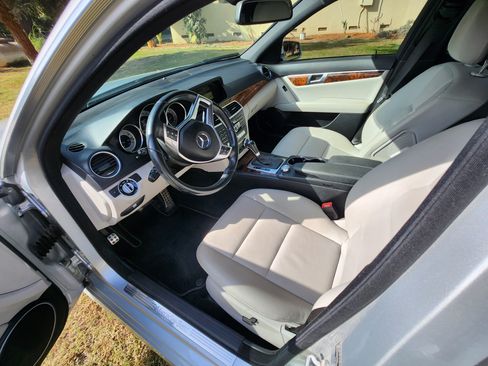Used 2012 Mercedes-Benz C 250 Sedan image 8