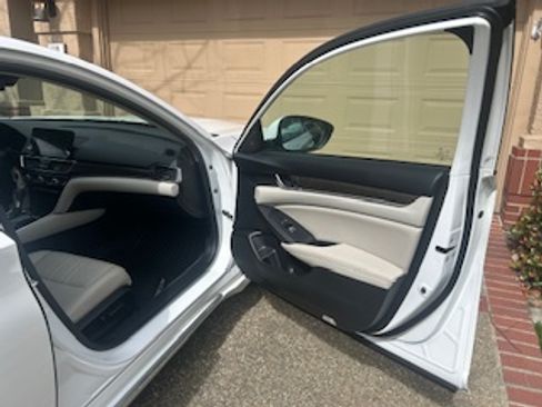 Used 2022 Honda Accord EX-L image 15