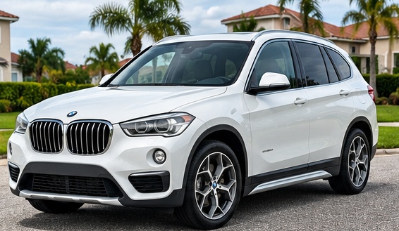 Used 2018 BMW X1 sDrive28i FWD image 1