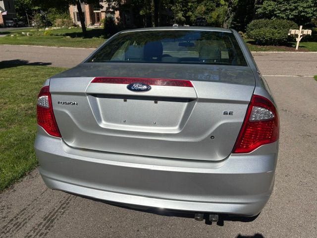 Used 2012 Ford Fusion SE FWD image 4