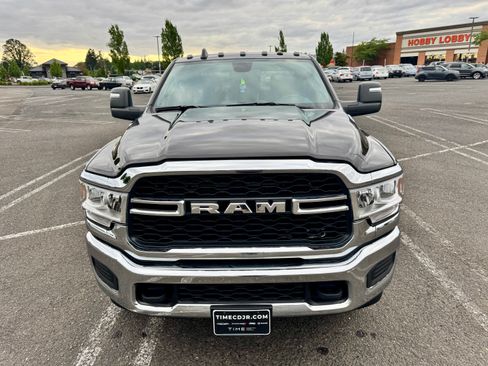 Used 2024 RAM 3500 Tradesman w/ Chrome Appearance Group AWD/4WD image 2