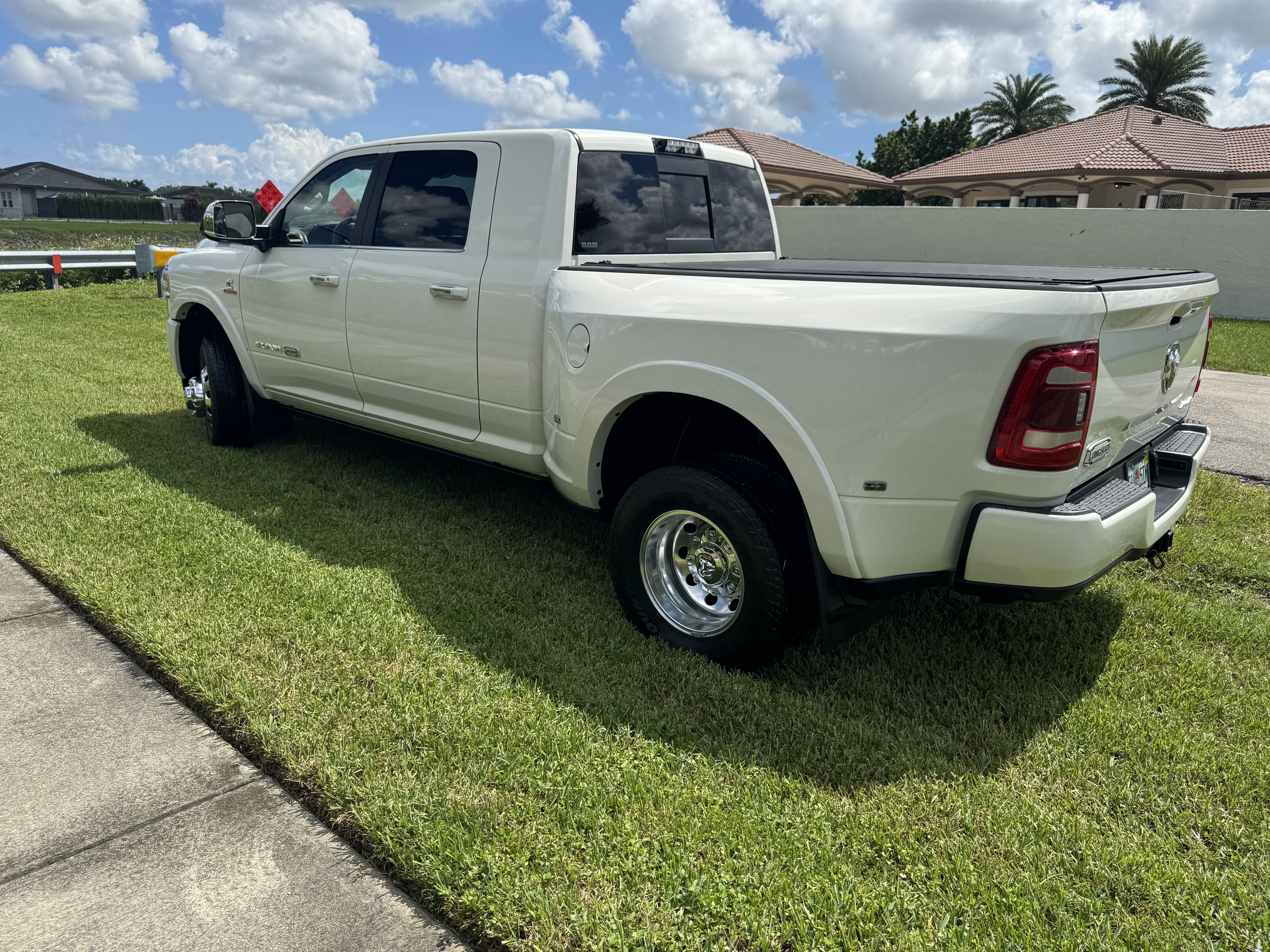 Used 2020 RAM 3500 Limited AWD/4WD image 4