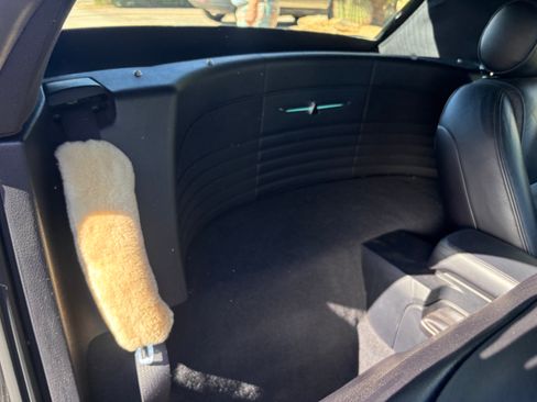 Used 2003 Ford Thunderbird image 16