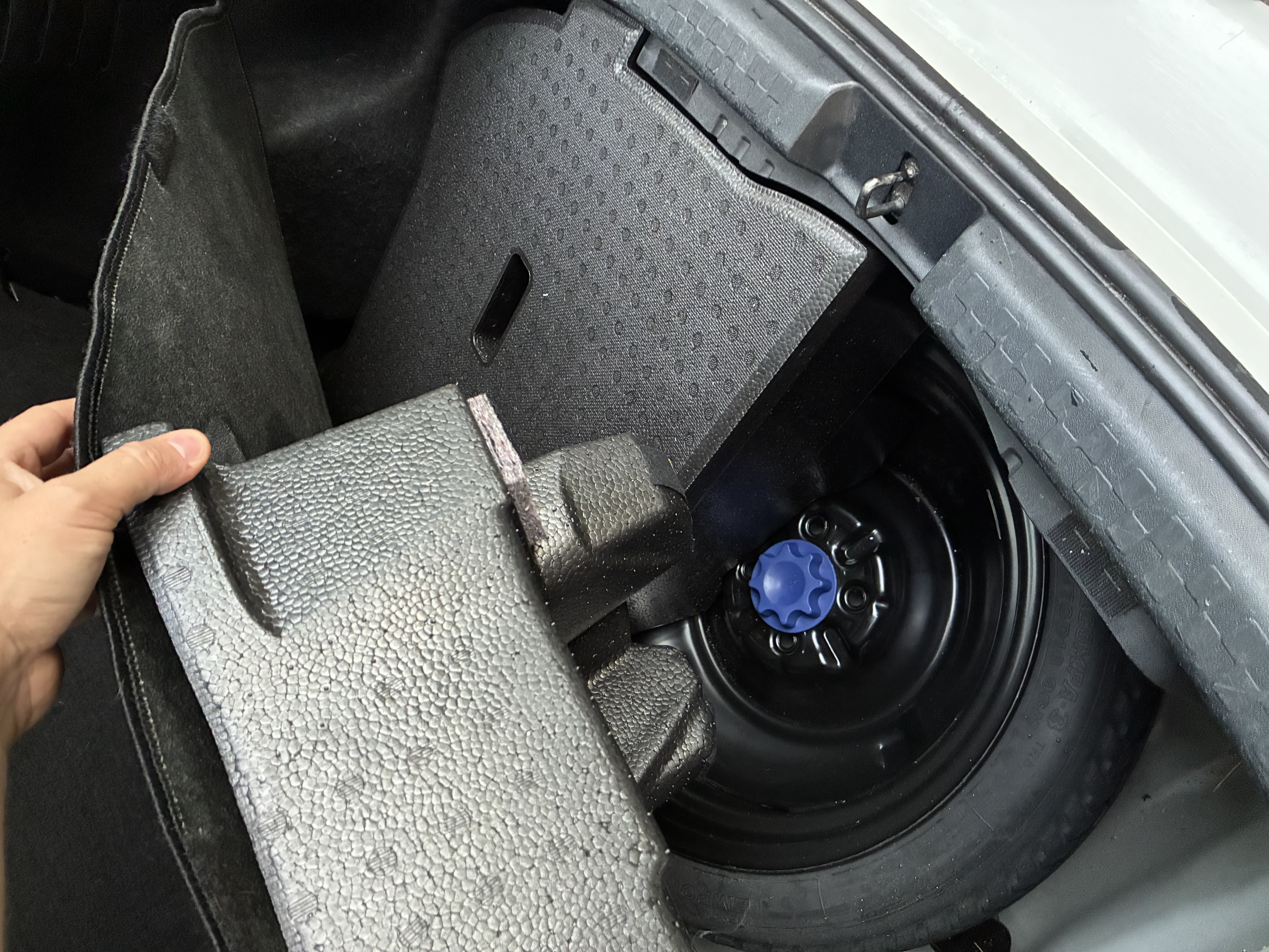 Used 2012 Toyota Prius C One FWD image 17