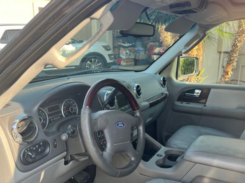 Used 2006 Ford Expedition Limited AWD/4WD image 18