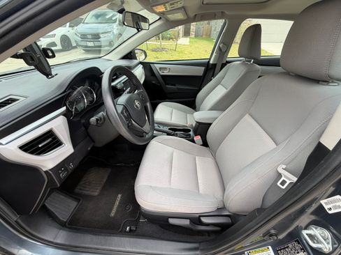 Used 2014 Toyota Corolla LE w/ Driver Convenience Package image 9