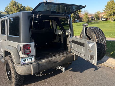 Used 2015 Jeep Wrangler Unlimited Sport w/ Quick Order Package 24S image 14