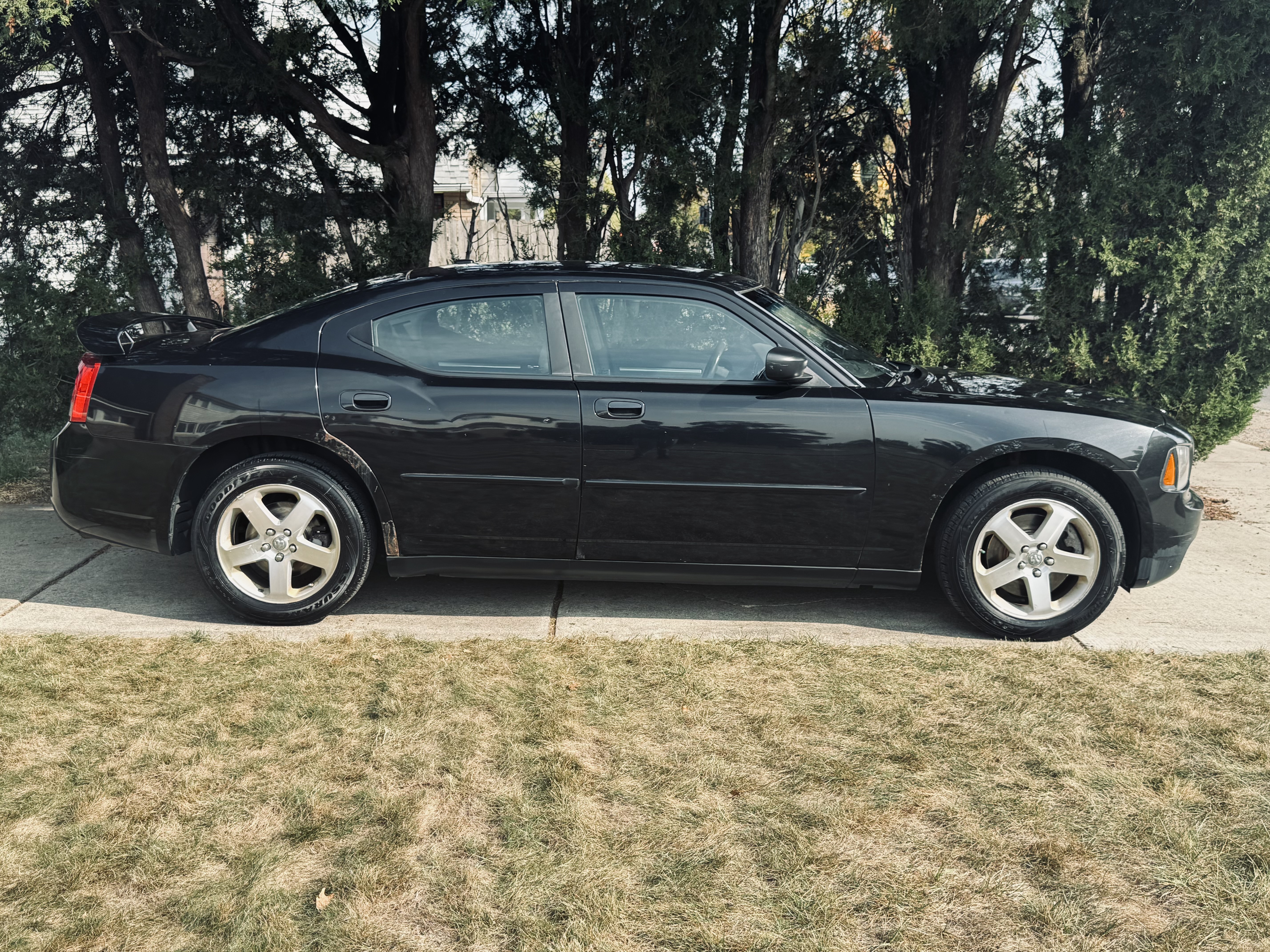Used 2009 Dodge Charger SXT AWD/4WD image 2