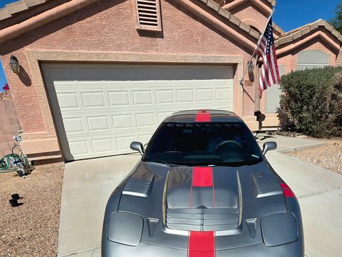 Used 1998 Chevrolet Corvette Coupe w/ Roof Pkg image 2