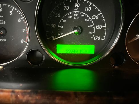 Used 2005 Jaguar XJ8 image 8