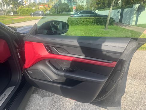 Used 2020 Porsche Taycan 4S image 16