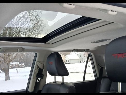 Used 2021 Toyota 4Runner TRD Off-Road Premium image 6