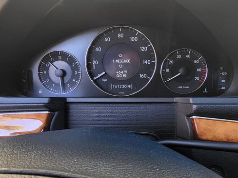 Used 2005 Mercedes-Benz E 320 Sedan image 14