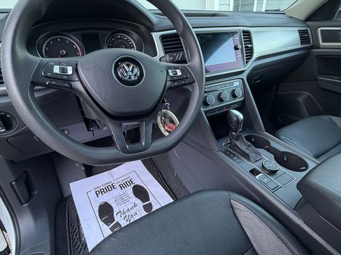 Used 2018 Volkswagen Atlas Launch Edition AWD/4WD image 16