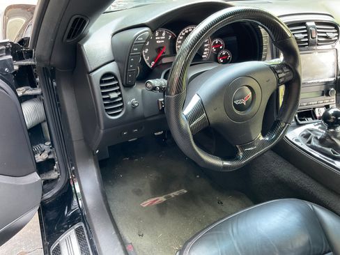 Used 2008 Chevrolet Corvette Z06 w/ Preferred Equipment Group RWD image 9
