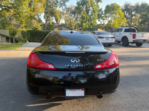 Used 2009 INFINITI G37 Sport w/ Premium Pkg RWD image 6
