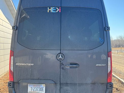 Used 2023 Mercedes-Benz Sprinter 2500 image 6