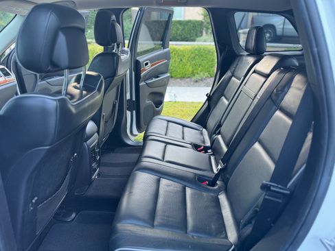 Used 2013 Jeep Grand Cherokee Overland w/ Advance Technology Group image 14