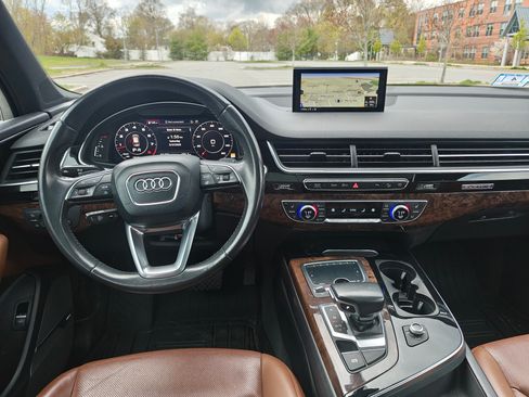 Used 2018 Audi Q7 3.0T Premium Plus w/ Premium Plus Package AWD/4WD image 13