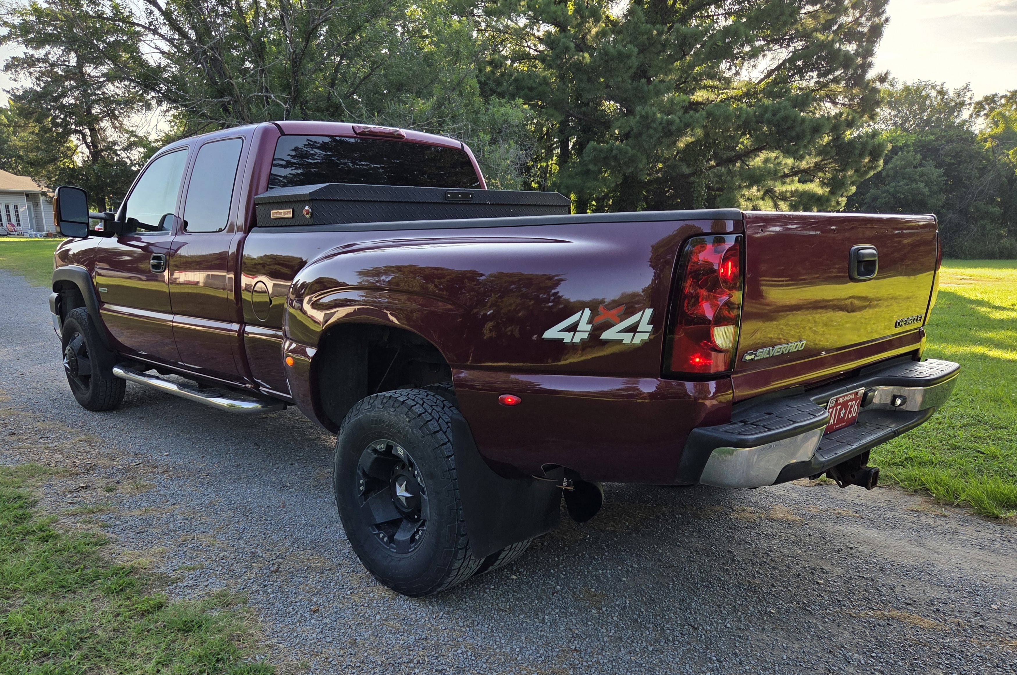 Used 2006 Chevrolet Silverado 3500 LT w/ Heavy-Duty Power Package AWD/4WD image 6