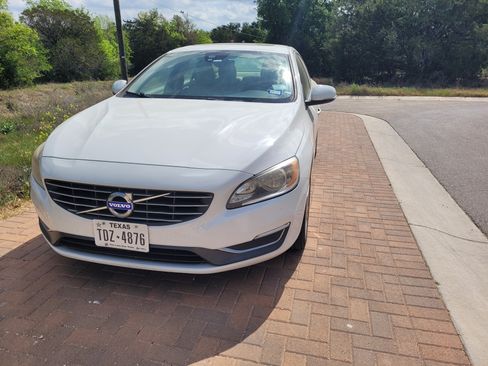 Used 2015 Volvo S60 T5 Premier image 2