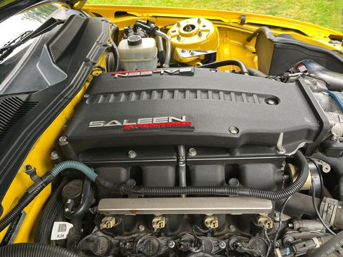 Used 2005 Ford Mustang GT Premium RWD image 8