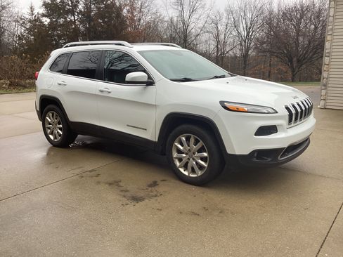 Used 2015 Jeep Cherokee Limited image 1