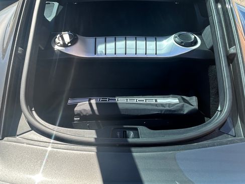 Used 2018 Porsche 718 Cayman image 9