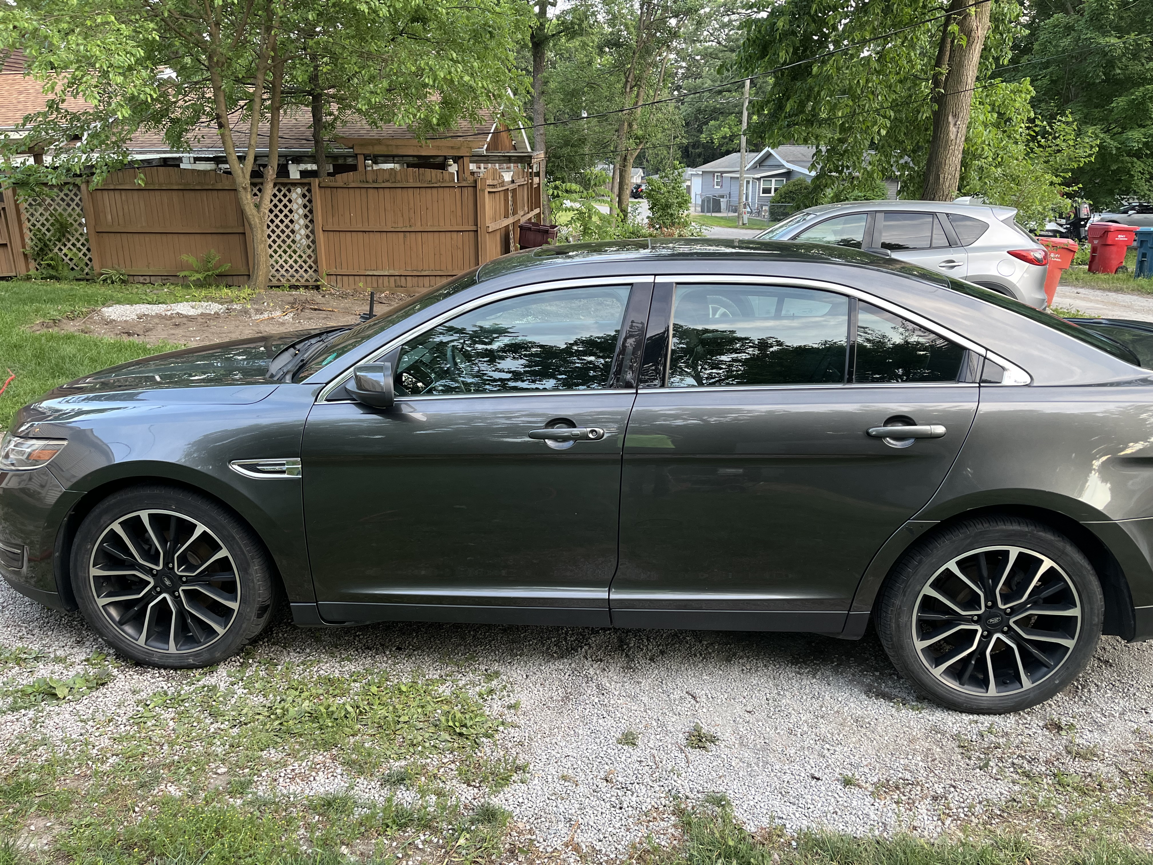 Used 2018 Ford Taurus SEL w/ Equipment Group 201A FWD image 8