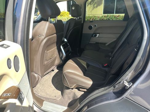 Used 2016 Land Rover Range Rover Sport HSE image 12