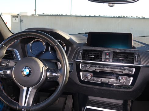 Used 2018 BMW M2 RWD image 13