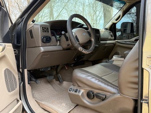 Used 2002 Ford Excursion Limited image 19