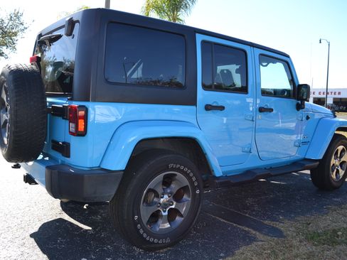 Used 2017 Jeep Wrangler Unlimited Sahara w/ Connectivity Group image 6