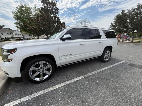 Used 2019 Chevrolet Suburban Premier RWD image 9