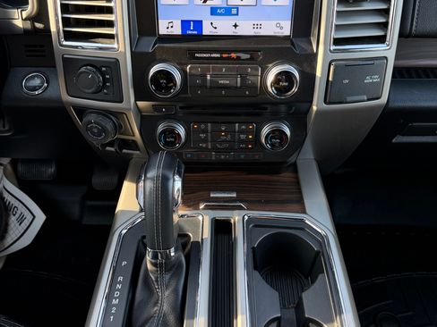 Used 2016 Ford F150 Lariat w/ Equipment Group 502A Luxury AWD/4WD image 22