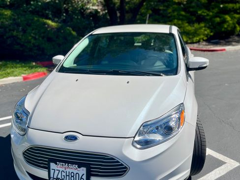 Used 2017 Ford Focus Electric Hatchback image 17