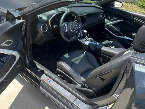 Used 2018 Chevrolet Camaro SS RWD image 18