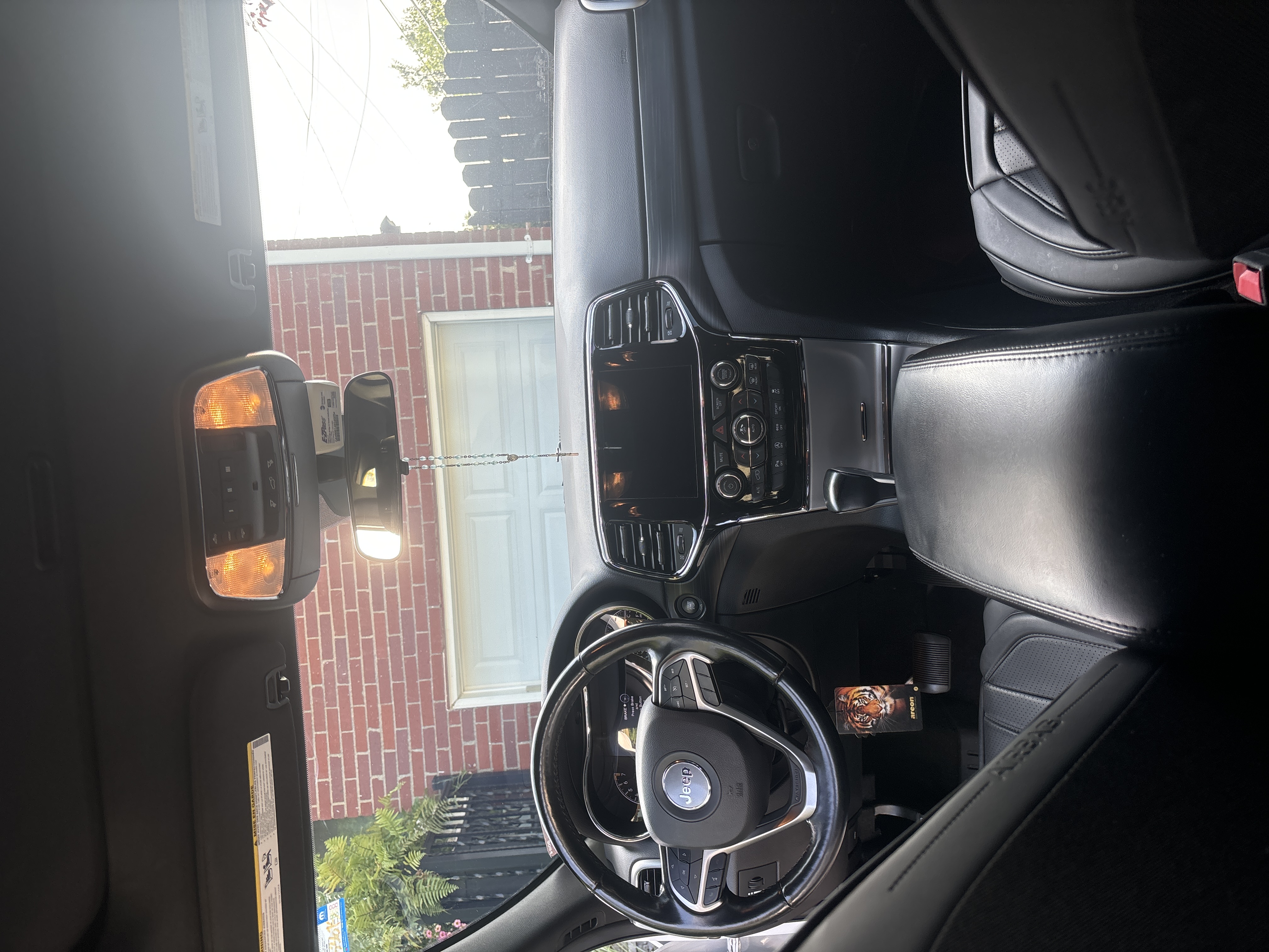 Used 2021 Jeep Grand Cherokee Laredo X AWD/4WD image 10
