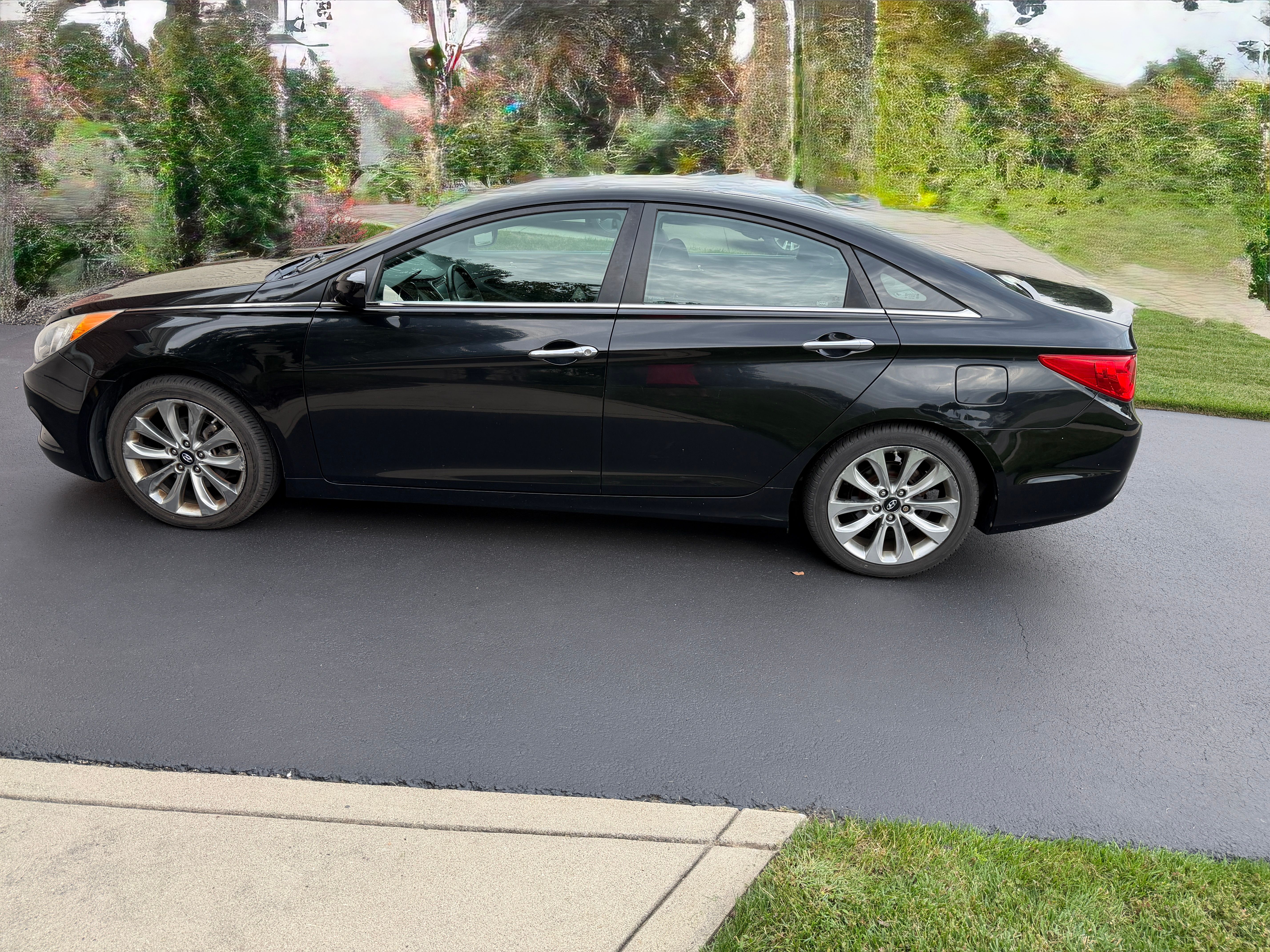 Used 2012 Hyundai Sonata SE w/ Navigation & Sunroof Pkg FWD image 4