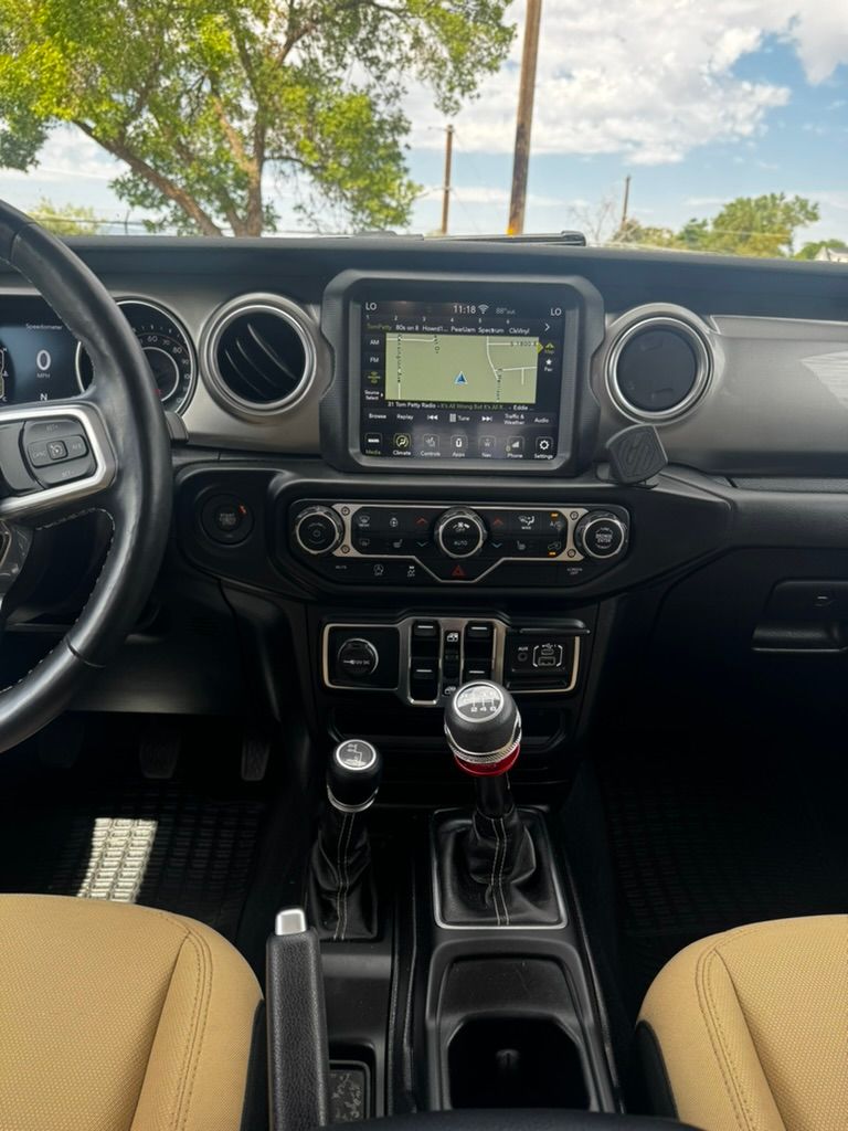 Used 2020 Jeep Gladiator Overland AWD/4WD image 10