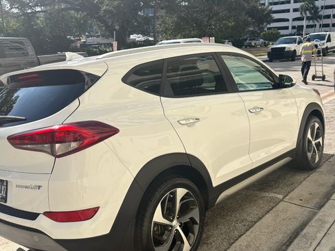 Used 2017 Hyundai Tucson Limited image 9