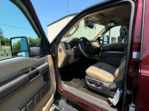 Used 2011 Ford F350 XLT w/ XLT Appearance Pkg image 8