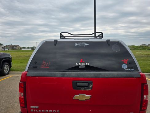 Used 2007 Chevrolet Silverado 1500 LT w/ 1LT Convenience Package image 4