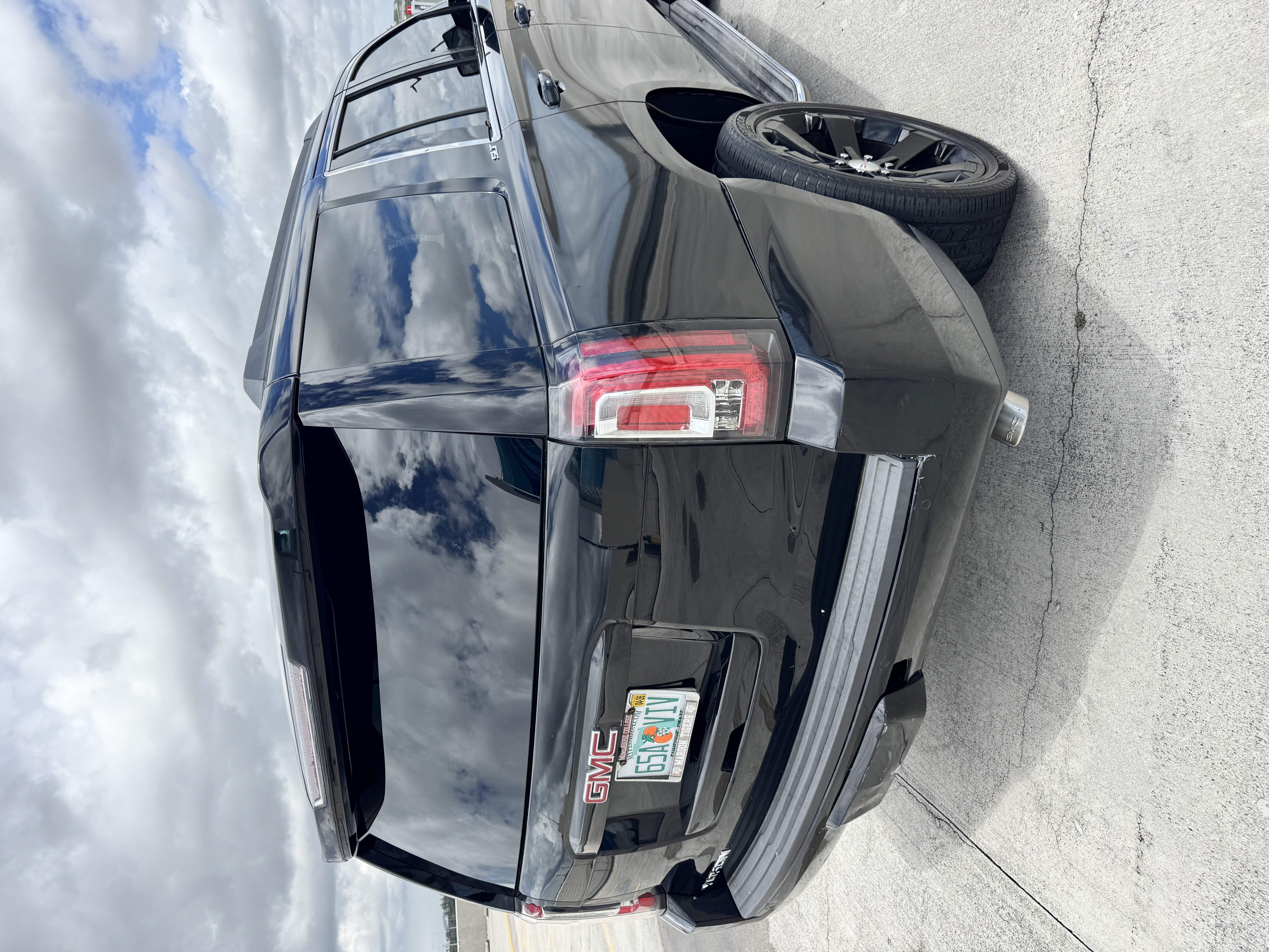 Used 2015 GMC Yukon SLT RWD image 6