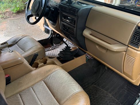 Used 1997 Jeep Wrangler SE AWD/4WD image 25